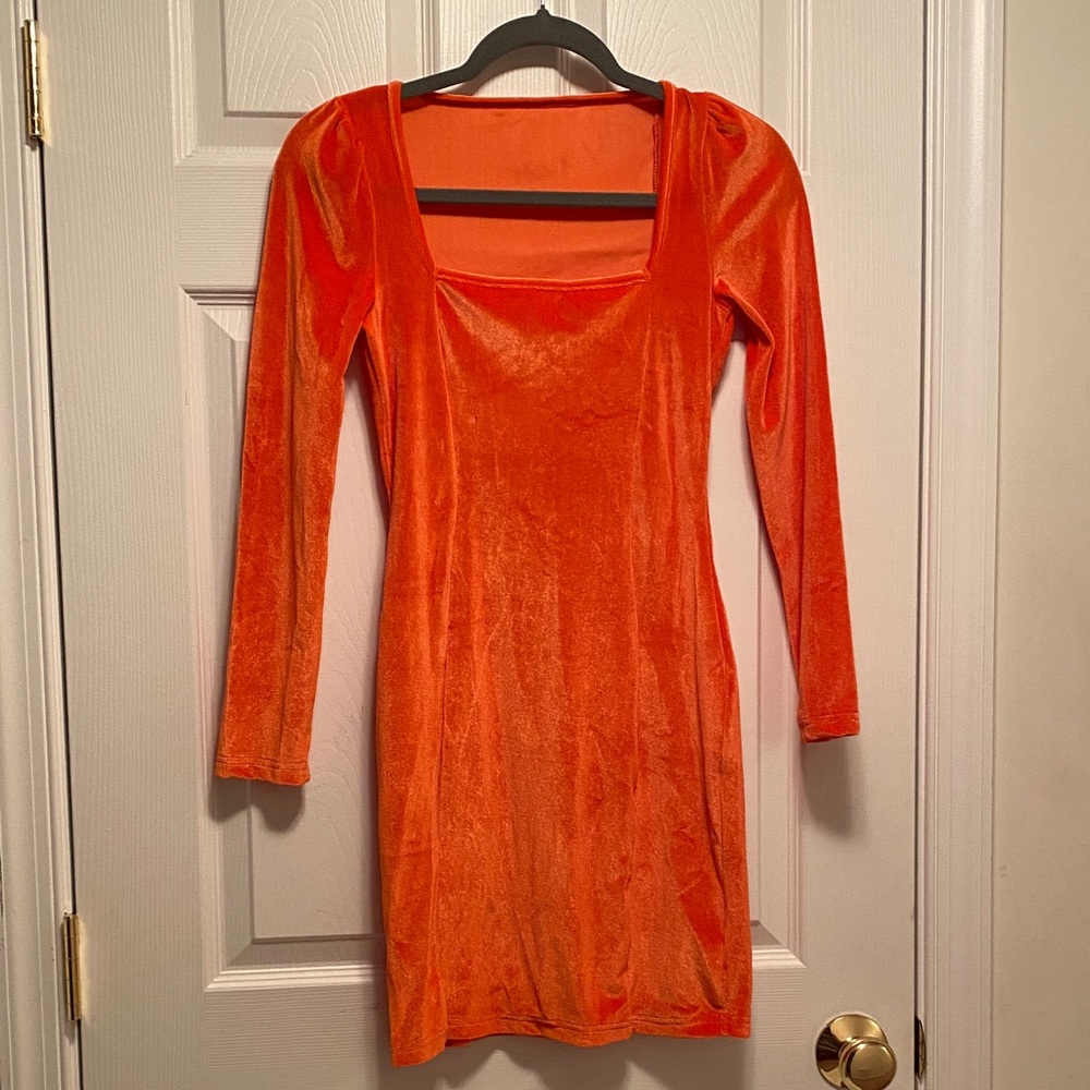 Gobles Vibrant Orange Velvet Long Sleeve Mini Dress…size S